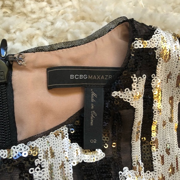 BCBGMaxAzria | Black and White Larisa Sequin Knee Length Dress Size 2 - Picture 5 of 10